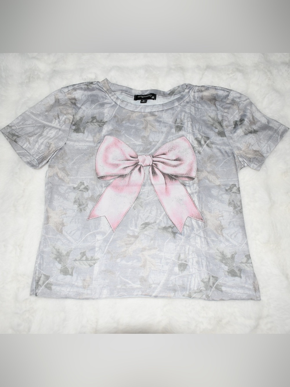 Girls Light Gray Tee with Pink Bow Graphic